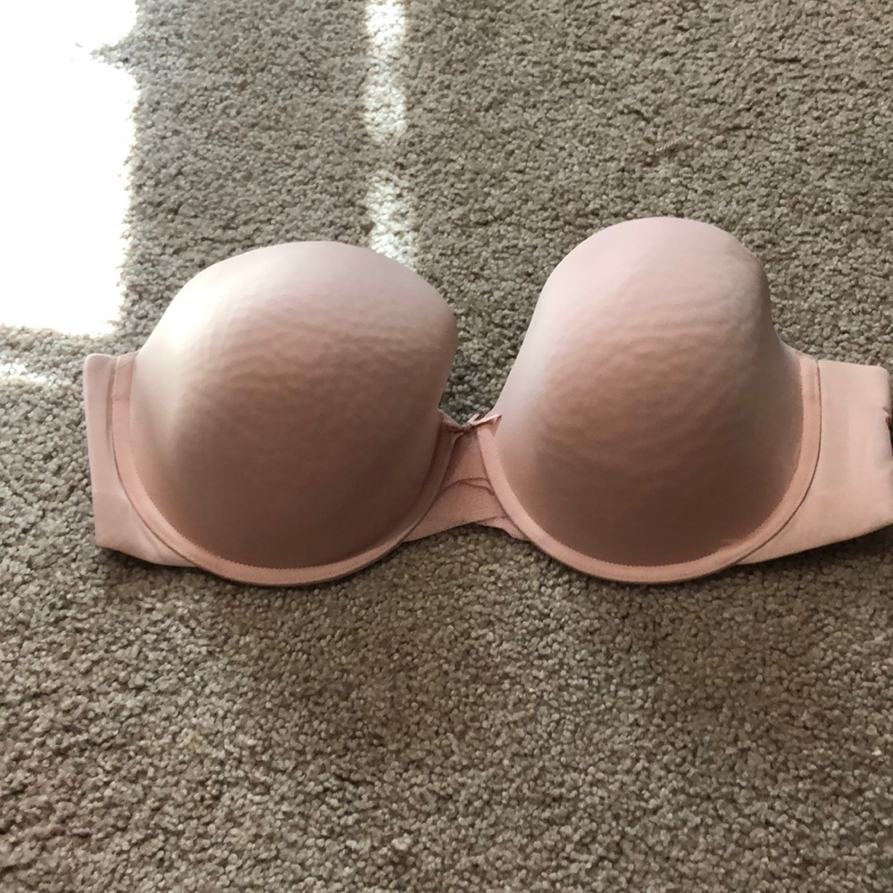 Victoria’s Secret strapless bra size 34DDD
